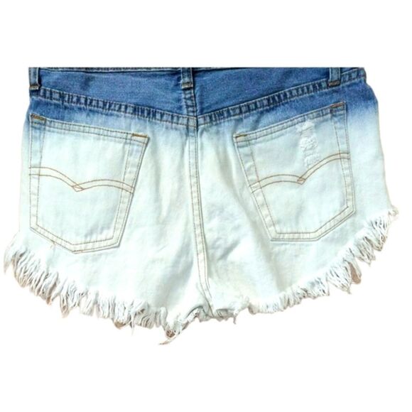 Signature 8 distressed Multi Color RIVET Jean Short Size Large - Picture 10 of 12